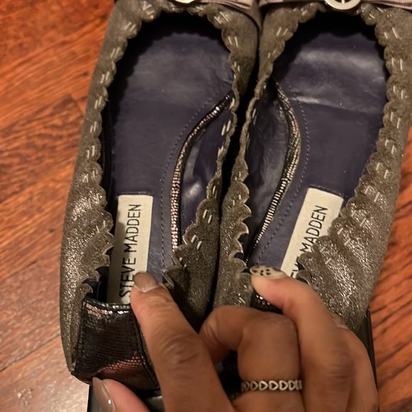 Pewter/grey Steve Madden Flats size 6 - Picture 3 of 4